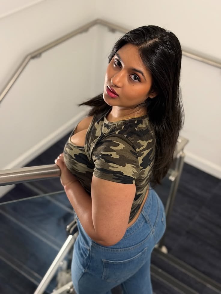 I'm pooja independent girl staying alone in home home