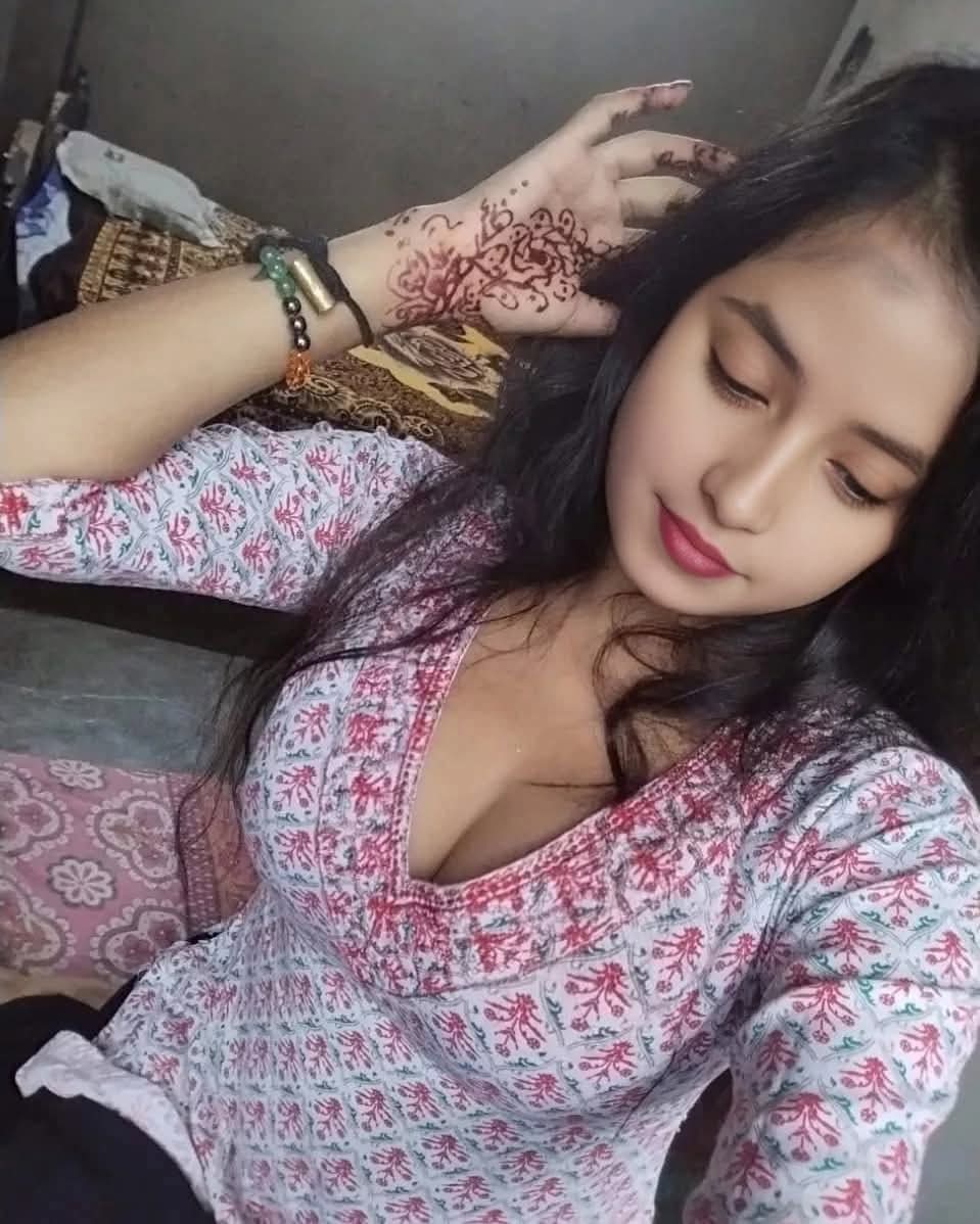 Nashik New Model Girl Cash Payment College
